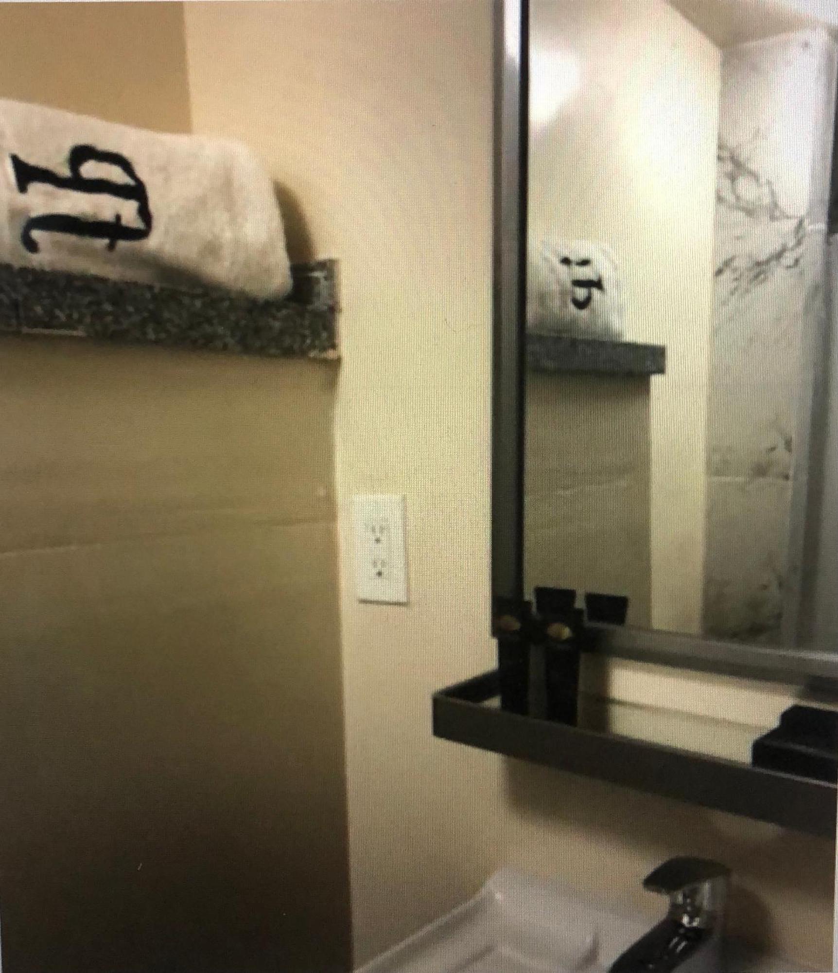 Luxury 2 Bedroom In Koreatown Apartment *